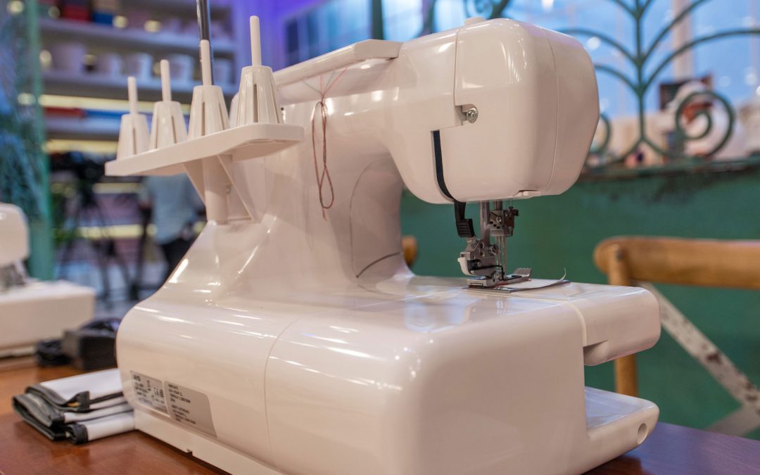 Conoce la máquina de coser de Maestros de la Costura